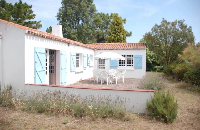 House near the forest with a large garden in the island of Noirmoutier