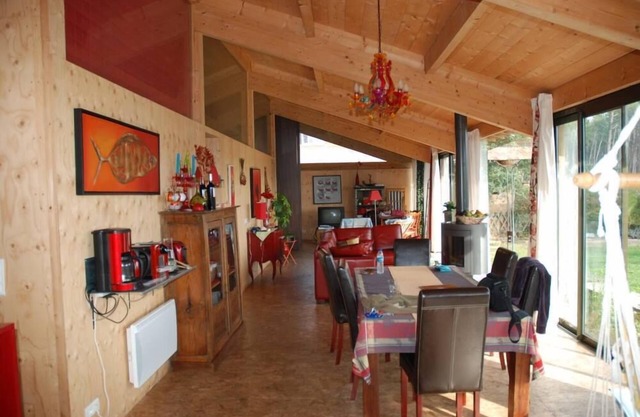 House T5 edge of the forest wood