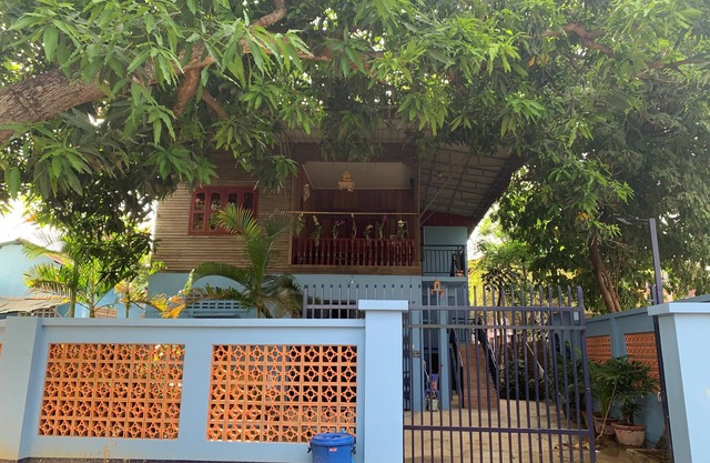 House the of Mango