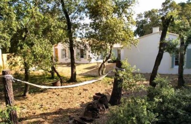House/Villa - La CouardeBig house(Help)Big house