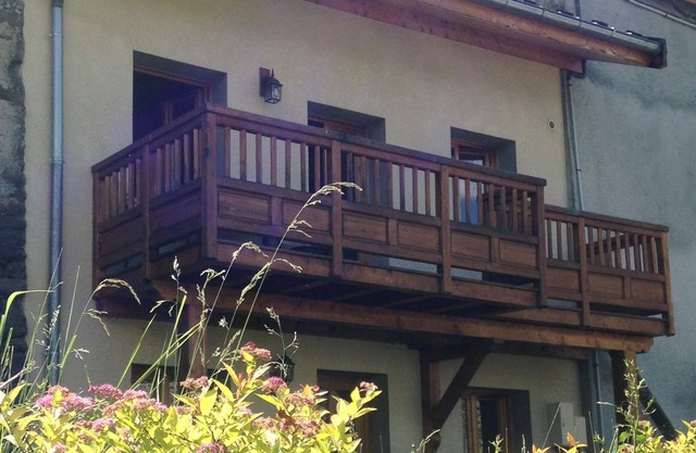 House with balcony and garden in village near Bourg Saint Maurice