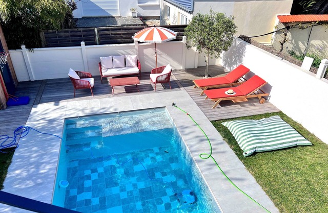 House with pool, near Benoît beach