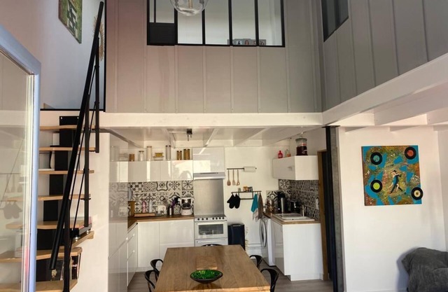 House with terrace, 200 m from Nauzan beach, walking distance to town center, 2*.
