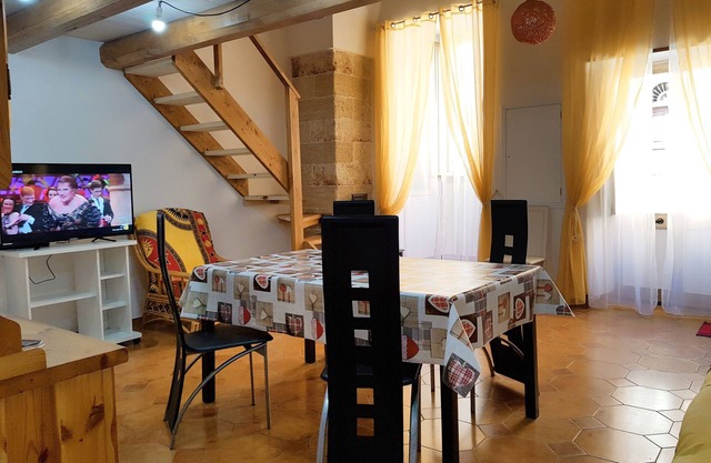 House with vaulted ceilings near Gallipoli 4 beds with double loft