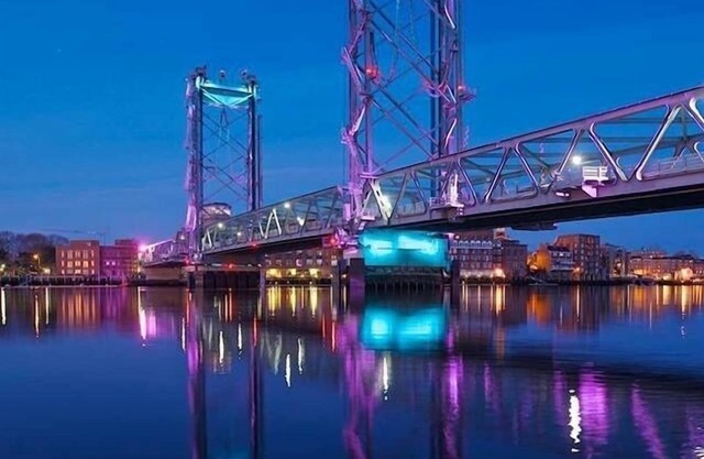 Houseboat Located In The Beautiful Kittery/Portsmouth Harbor