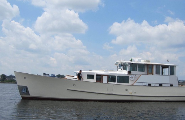 Houseboat/Yacht Rental In Downtown Providence