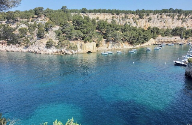 Housing with garden near Cassis