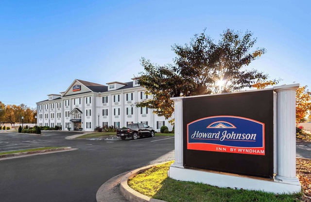 Howard Johnson by Wyndham Jackson