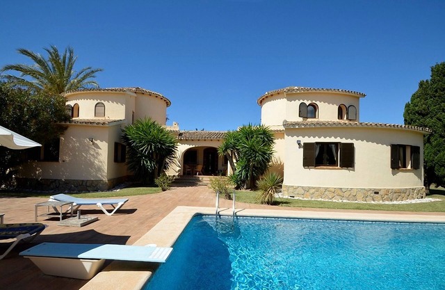Huge Finca for up to 10 Person in Denia (Spain) close to the beach free WiFi