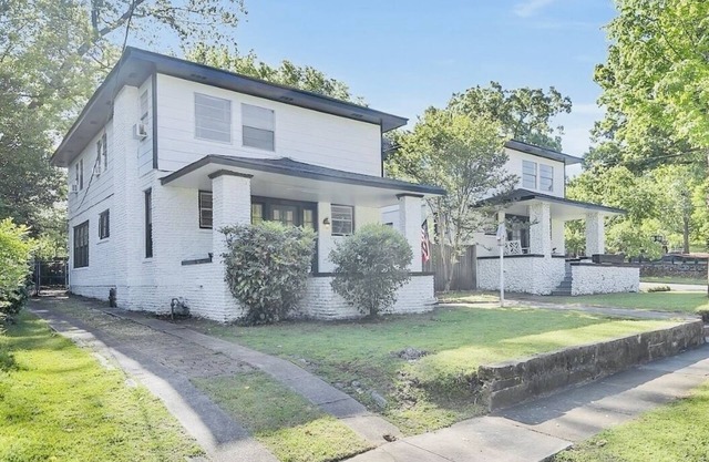 Huge four bedroom home- WALK to UAB