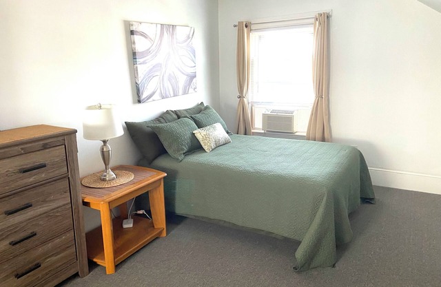 Huge Furnished Room w/AC & Walk-in Attic
