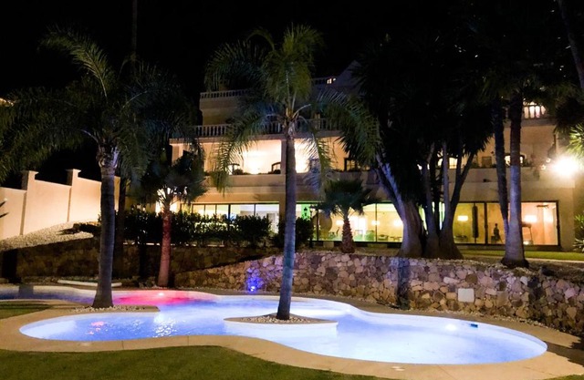 Huge Golf and Spa Mansion 8 min from Puerto Banus