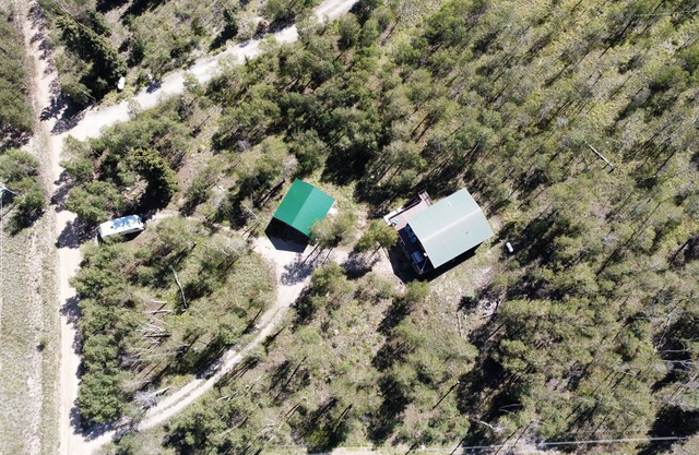 Huge Secluded Modern Luxury Smart Cabin with Mountain Views surrounded by trees!