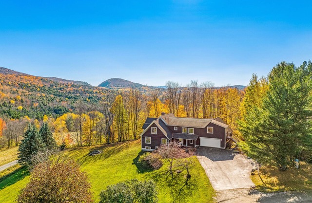 Huge Waterbury Home near Stowe Mountain/views & sauna