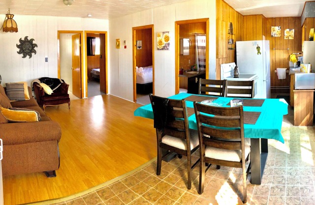 Humming Bird Cottage #5 nGraceland cottages