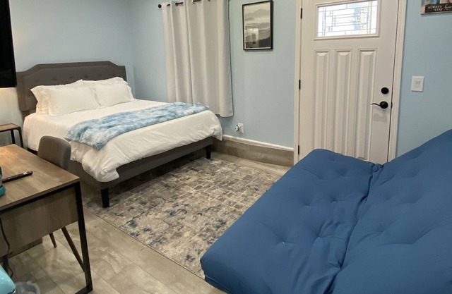 Hummingbird Suite