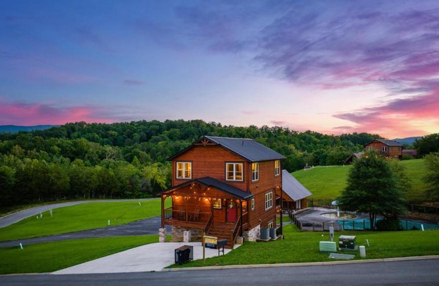 Huny Bear Lodge