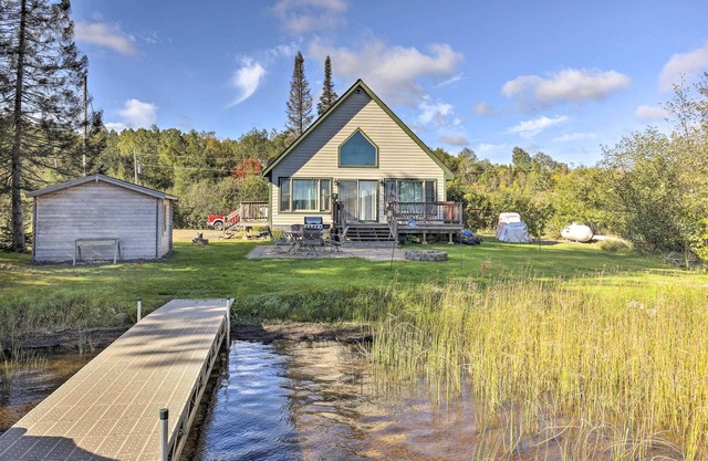 Hurley Lakefront Hideaway w/Fire Pit & Dock!