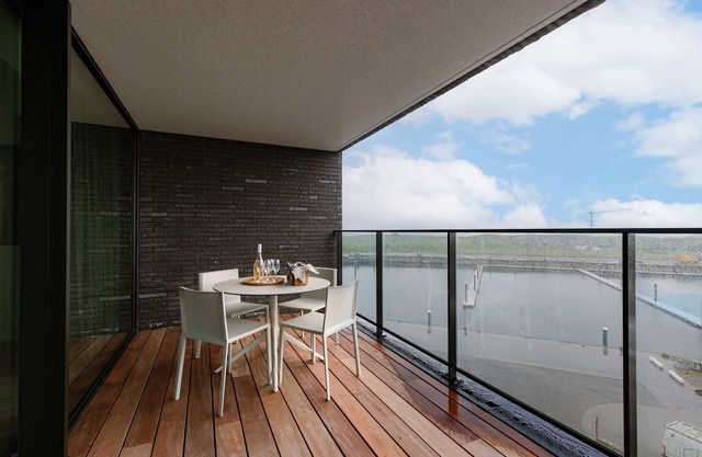 Huswell - New retreat at the Harbor with parking