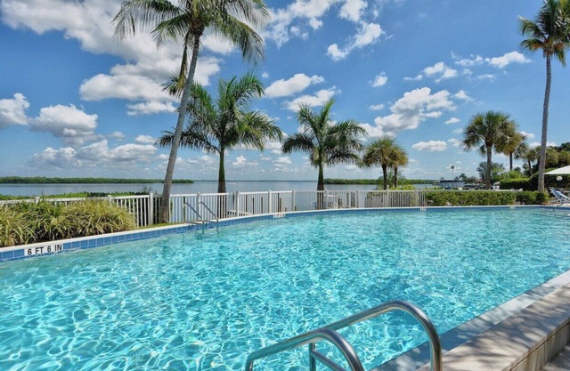 HVC #203 - Spa/Pool - Private Paradise on LBK!