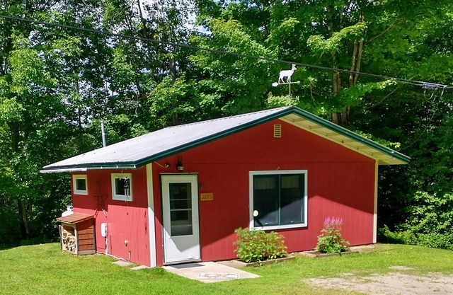 Hyde Park Hideaway: A cabin in the heart of Northern Vermont's ski resort