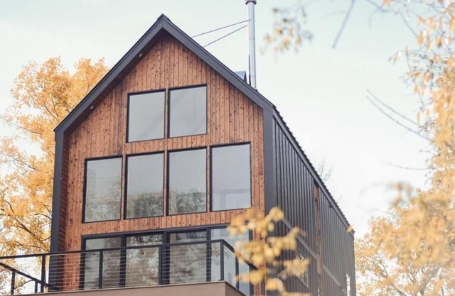 Hygge Lake Cabin-Waterfront & 5 acres of Serenity- Pet friendly