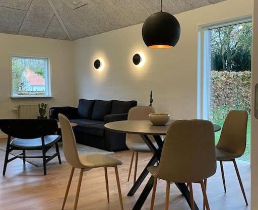 Hyggelig nyrenoveret lejlighed til 4 Personer