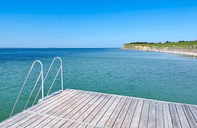Hyggeliges Sommerhus . 350 m zum Strand und Yachthafen