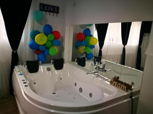 Iași Jacuzzi Apartment F