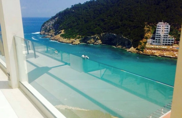 Ibiza Beach penthouse studio breathtaking seaviews 8mn walkto Beach