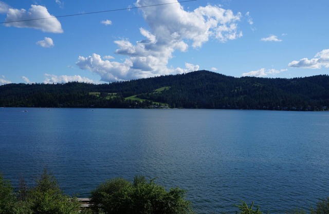 Idaho Lake Retreat - Home on Lake Coeur d' Alene!