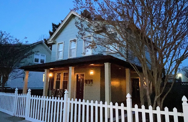 Ideal Eastport/Annapolis Location