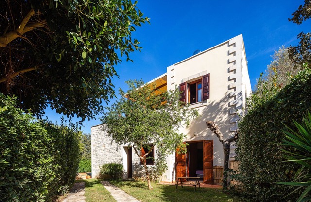 Ideal for Families Aloe Villa, Pool, sea View, Near Beaches, Restaurants, City