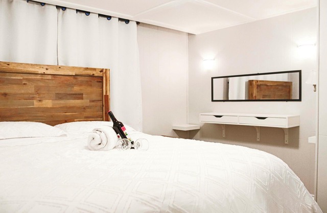 Ideal for long stays Near/airport Gym-Parking