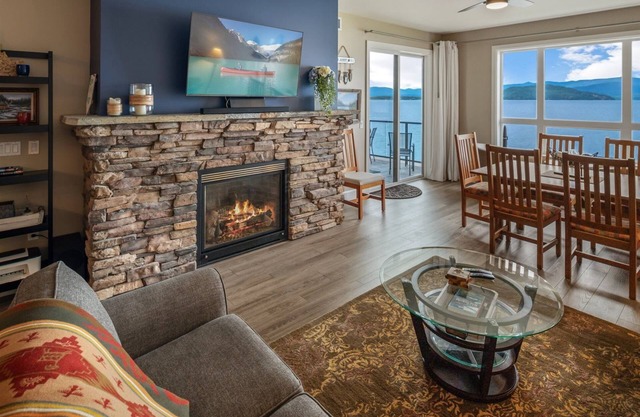 Ideal Seasons Waterfront Condo | Spa, Beach, Hot Tub, Pool, Marina