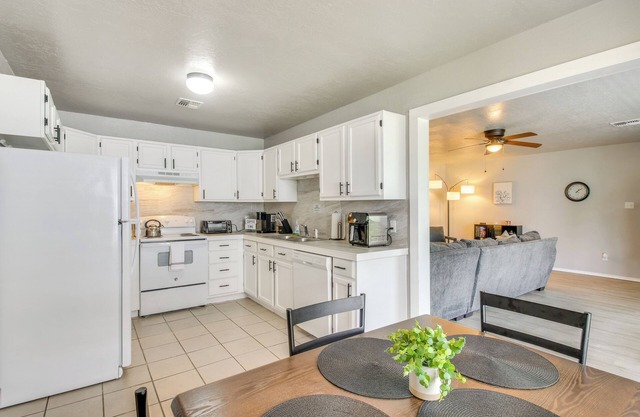 Ideally Located Lawton Retreat: 4 Mi to Fort Sill!