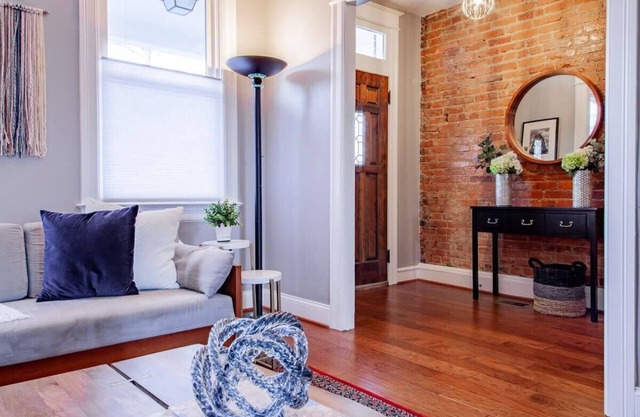 Idyllic 3-BR /Ideal Petworth DC Location, Parking