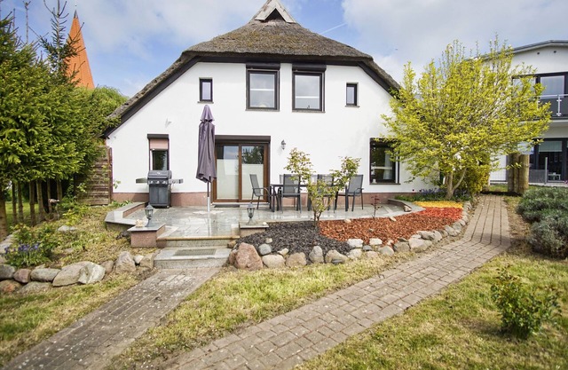 Idyllic thatched house on the Strelasund - Reethaus Altefähr