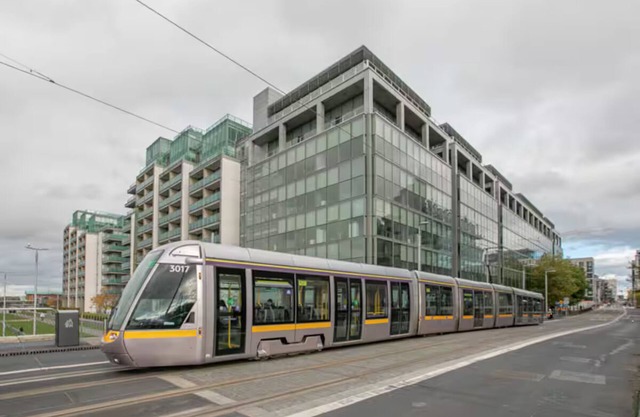 IFSC 2 bedroom 2 bathroom Apartment With Balcony