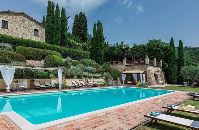 Il Borgo 16, Emma Villas