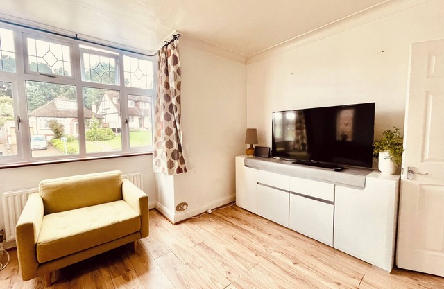 Immaculate 2-bed House in Potters Bar