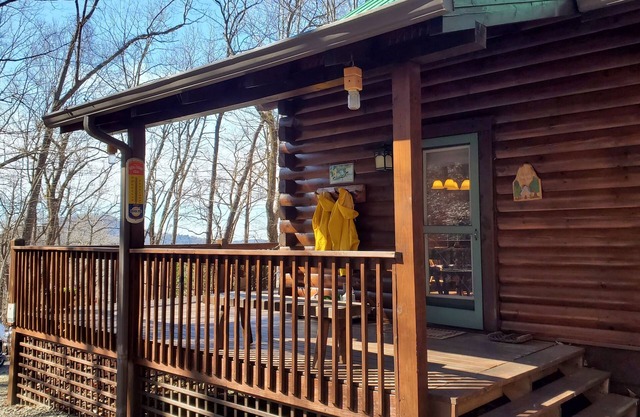 Immaculate Cozy Cabin W/ Breathtaking Views