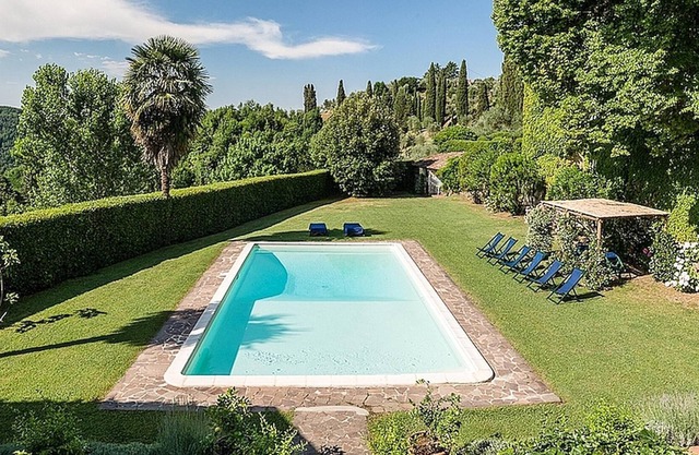 Impressive 18th century country house with pool and cleaning services!