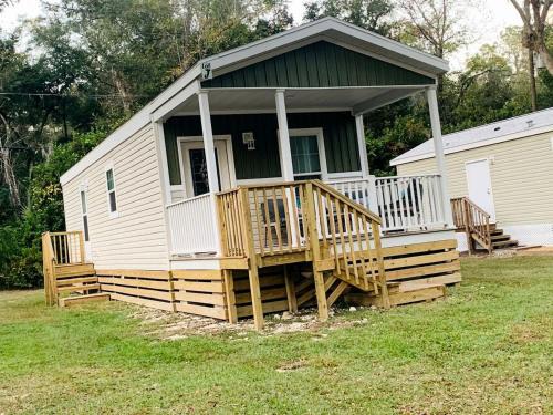 Impressive Cottage with Fire Pit in Dunnellon, Florida