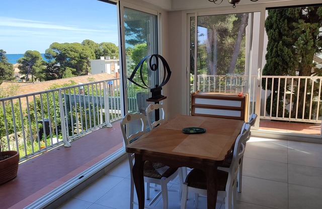 In Leucate/La Franqui, quiet area, very close to the sea and splendid view