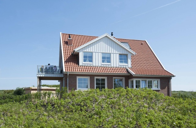 IN THE DUNES OF JUIST, WHERE REST IS A NOISE