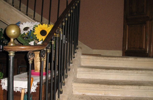 IN THE HEART OF THE BOURG FULL SOUTH APARTMENT