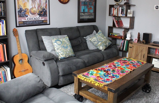 In the Heart of Little Mexico! Shared Stylish Apartment in Chicago