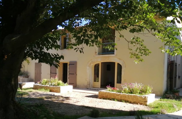 In the heart of Provence between sea and mountain cozy 2 rooms 4p & pet friendly