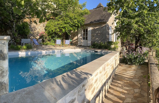 In the heart of Turenne with private pool